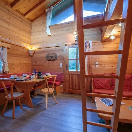 Chalet Les Praz-de-chamonix Chalet Sleeps 4 *